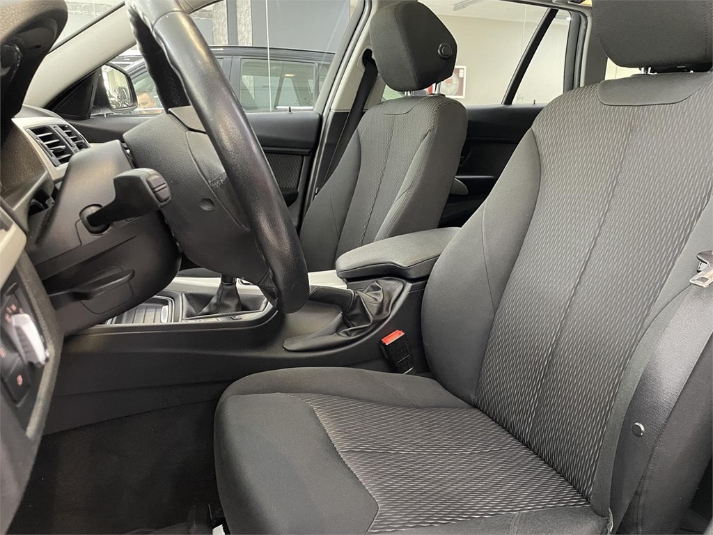 Foto 14 BMW 318d Touring LUXURY LINE -TECHO-LED