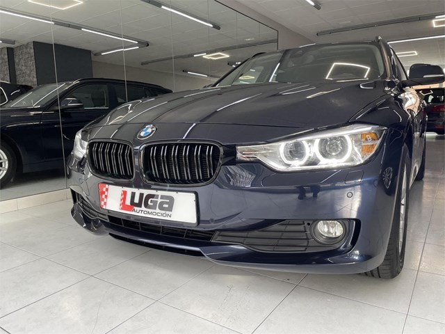 BMW 318d Touring LUXURY LINE -TECHO-LED