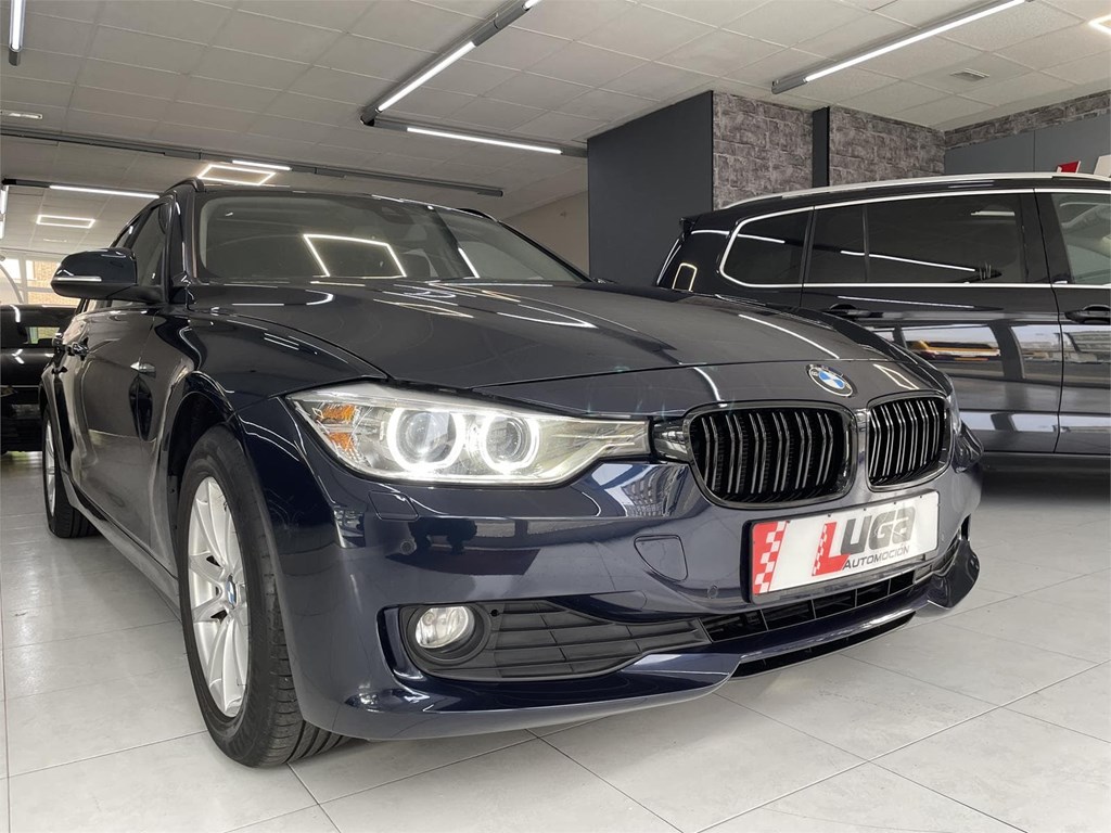 Foto 4 BMW 318d Touring LUXURY LINE -TECHO-LED