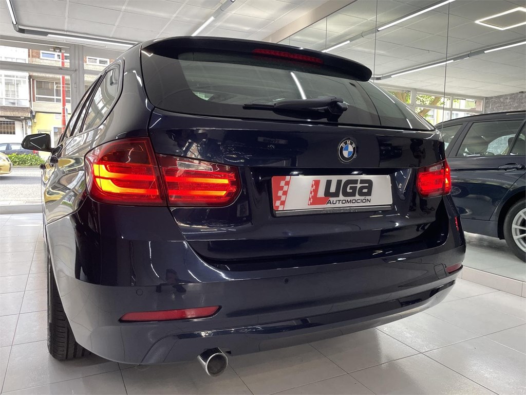 Foto 6 BMW 318d Touring LUXURY LINE -TECHO-LED