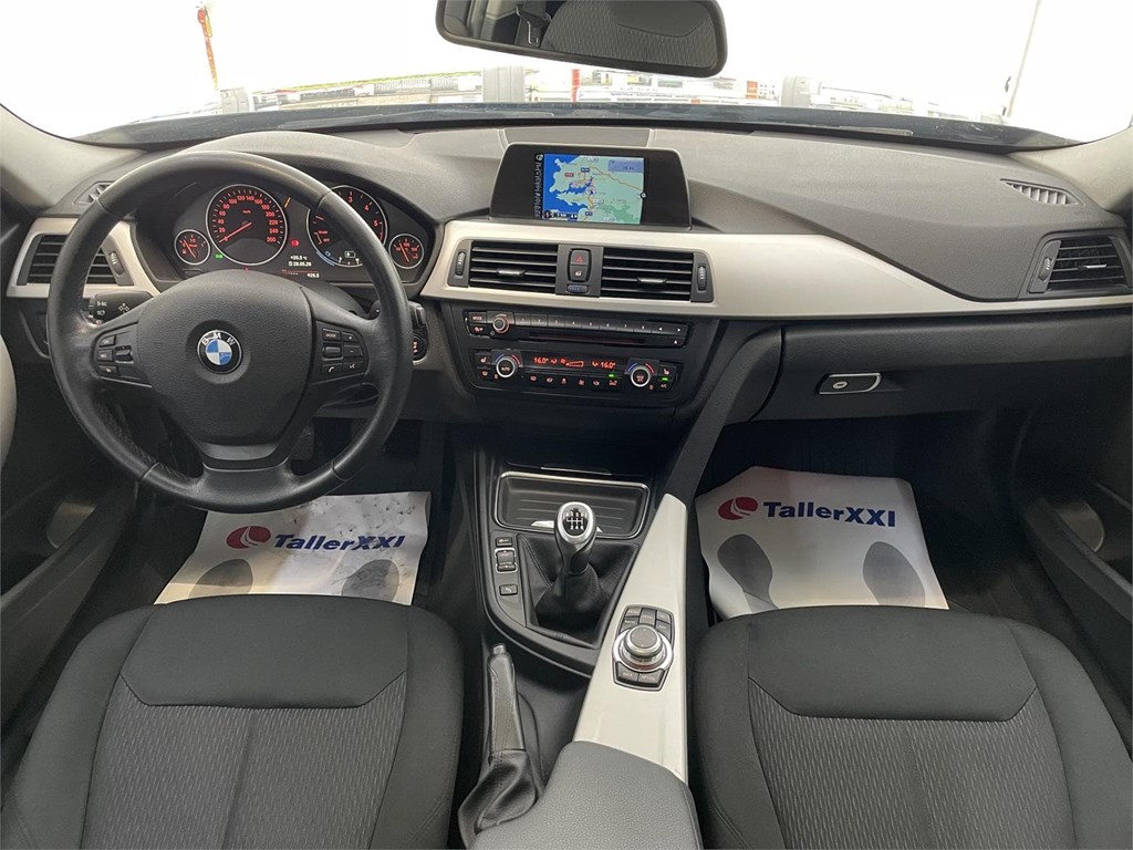 Foto 8 BMW 318d Touring LUXURY LINE -TECHO-LED