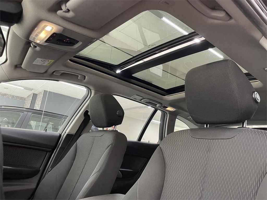 Foto 9 BMW 318d Touring LUXURY LINE -TECHO-LED
