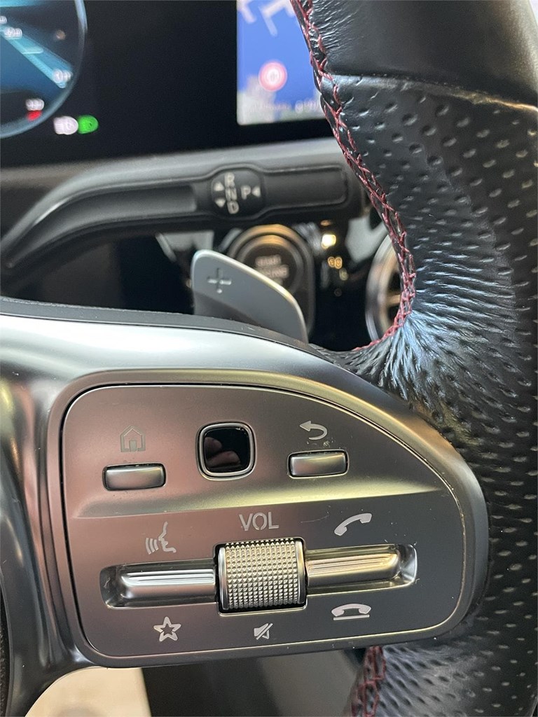 Foto 12 MERCEDES-BENZ CLA 200d AMG