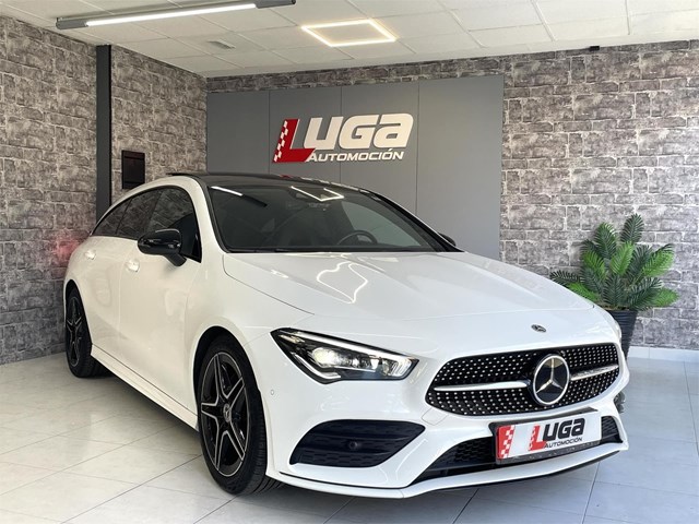 MERCEDES-BENZ CLA 200d AMG