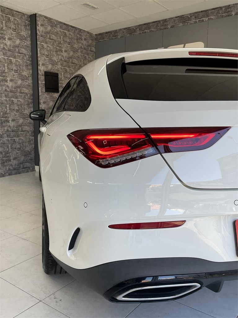 Foto 6 MERCEDES-BENZ CLA 200d AMG