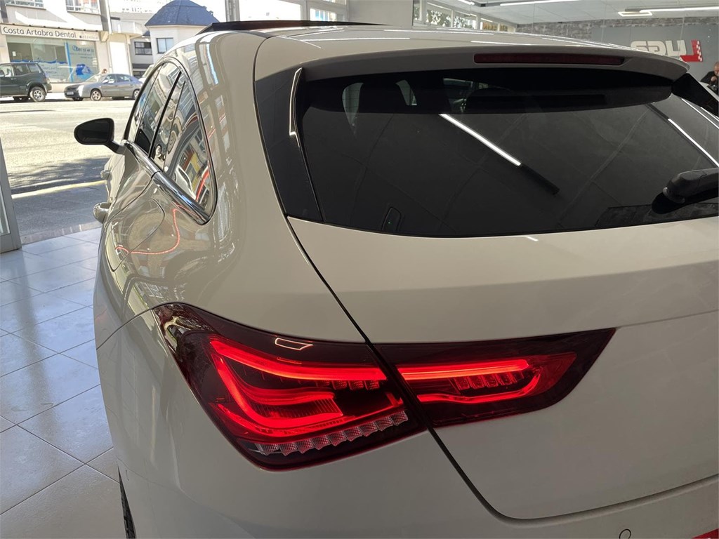 Foto 7 MERCEDES-BENZ CLA 200d AMG