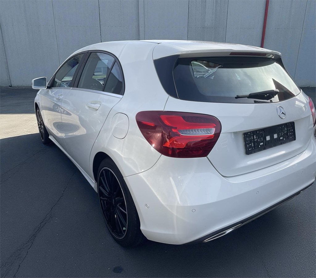 Foto 3 MERCEDES-BENZ CLASE A 200d Año 2018