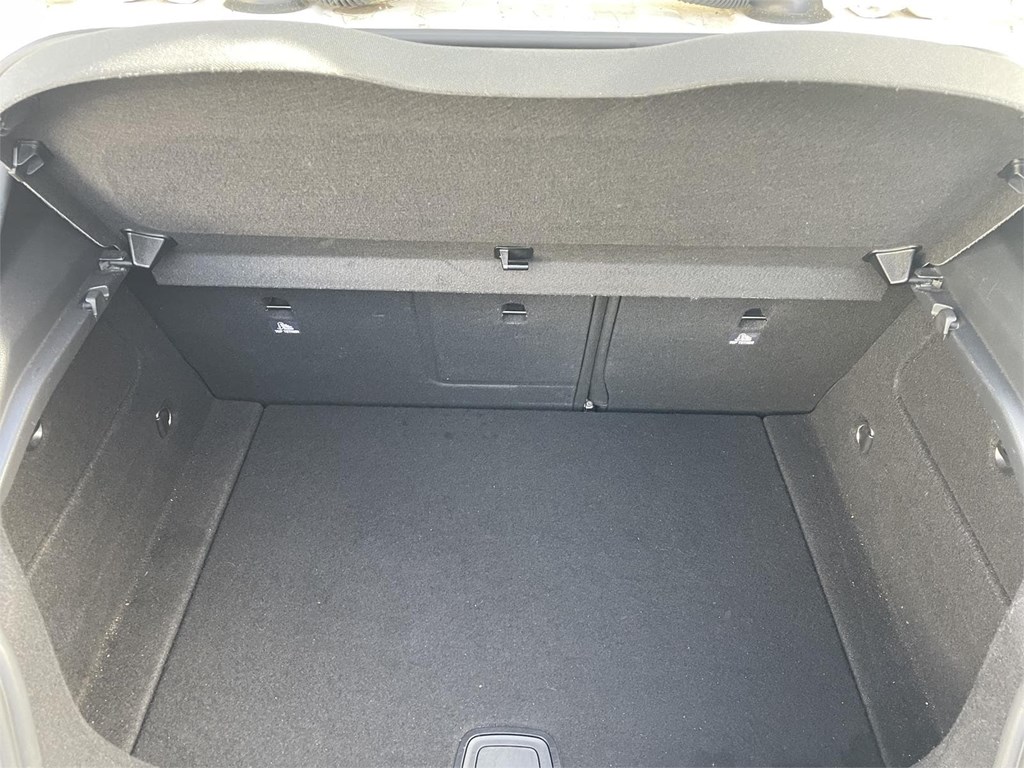 Foto 9 MERCEDES-BENZ CLASE A 200d Año 2018