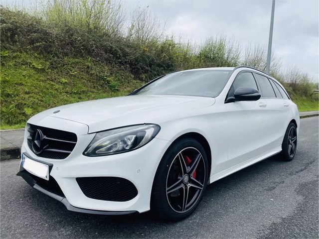 Mercedes C220 AMG MANUAL 2.2 cdi 170cv- FULL LED- NAVI- PAQUETE NIGHT - CUERO AMPLIADO