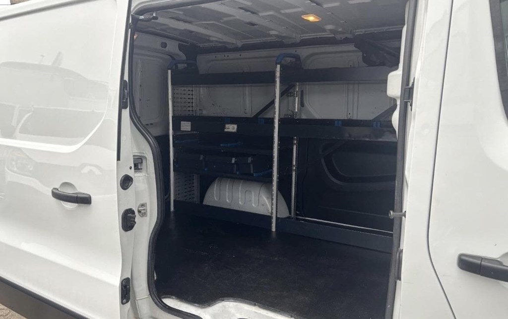 Foto 6 RENAULT TRAFIC 2.0 dCi 120 CV – 2021- LED-CAMARA