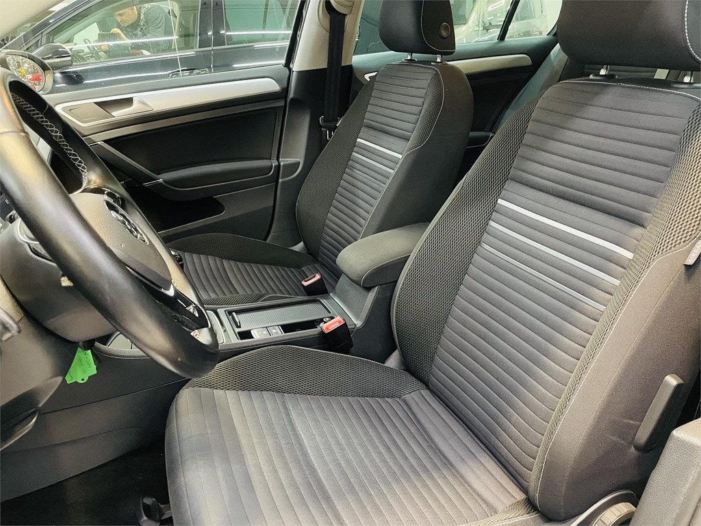 Foto 7 VOLKSWAGEN GOLF CUP 2.0 TDI 150cv BMT