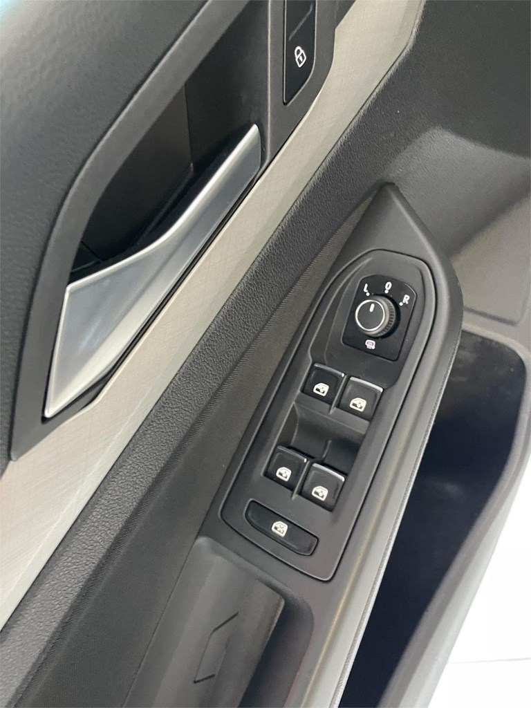 Foto 12 VOLKSWAGEN GOLF VARIANT 2.0 TDI BUSSINESS PREMIUM AÑO 2022