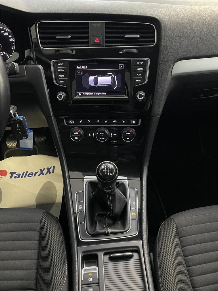 Foto 12 VOLKSWAGEN GOLF Variant CUP 2.0 TDI 150cv BMT