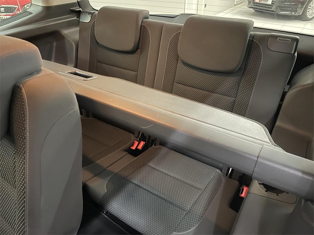 Foto 10 VOLKSWAGEN TOURAN 2.0 TDI 140cv 7 PLAZAS