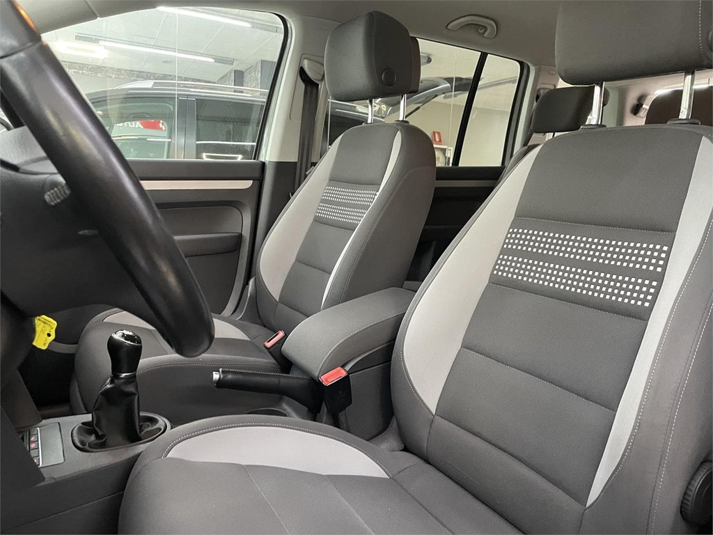 Foto 13 VOLKSWAGEN TOURAN 2.0 TDI 140cv 7 PLAZAS