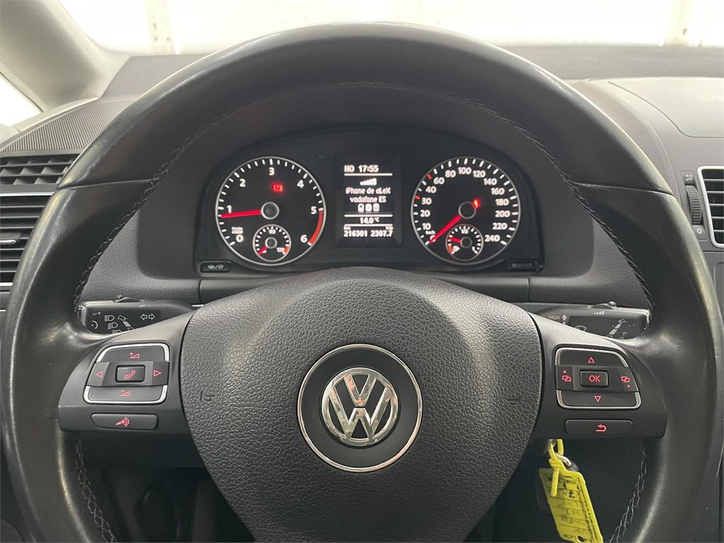 Foto 17 VOLKSWAGEN TOURAN 2.0 TDI 140cv 7 PLAZAS