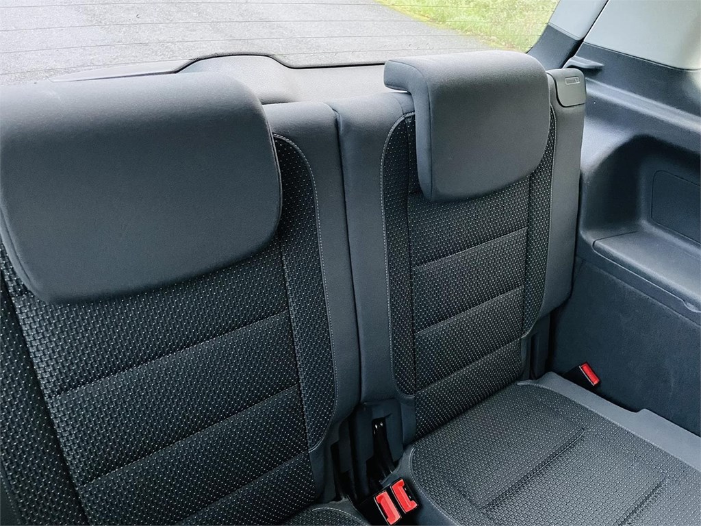 Foto 9 VOLKSWAGEN TOURAN 2.0 TDI 140cv 7 PLAZAS