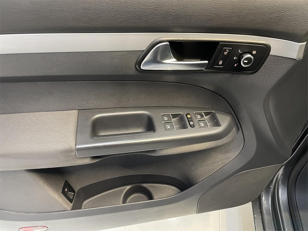 Foto 9 VOLKSWAGEN TOURAN LIFE 2.0 TDI 140cv 