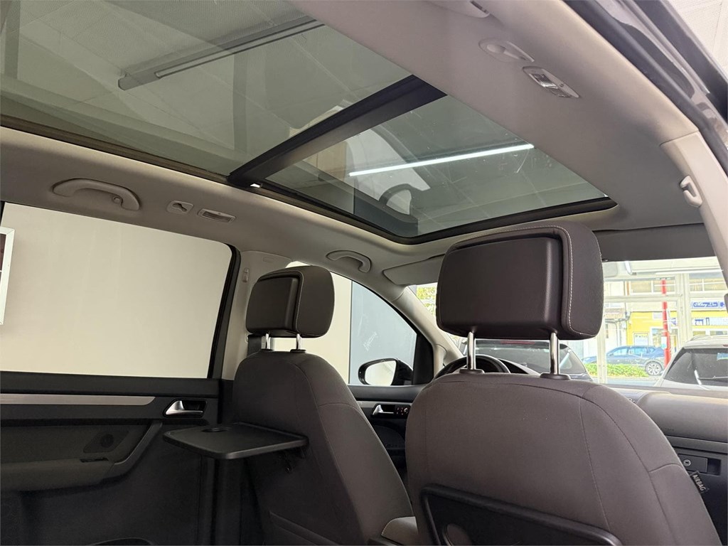Foto 12 VW TOURAN 2.0 TDI 140cv 