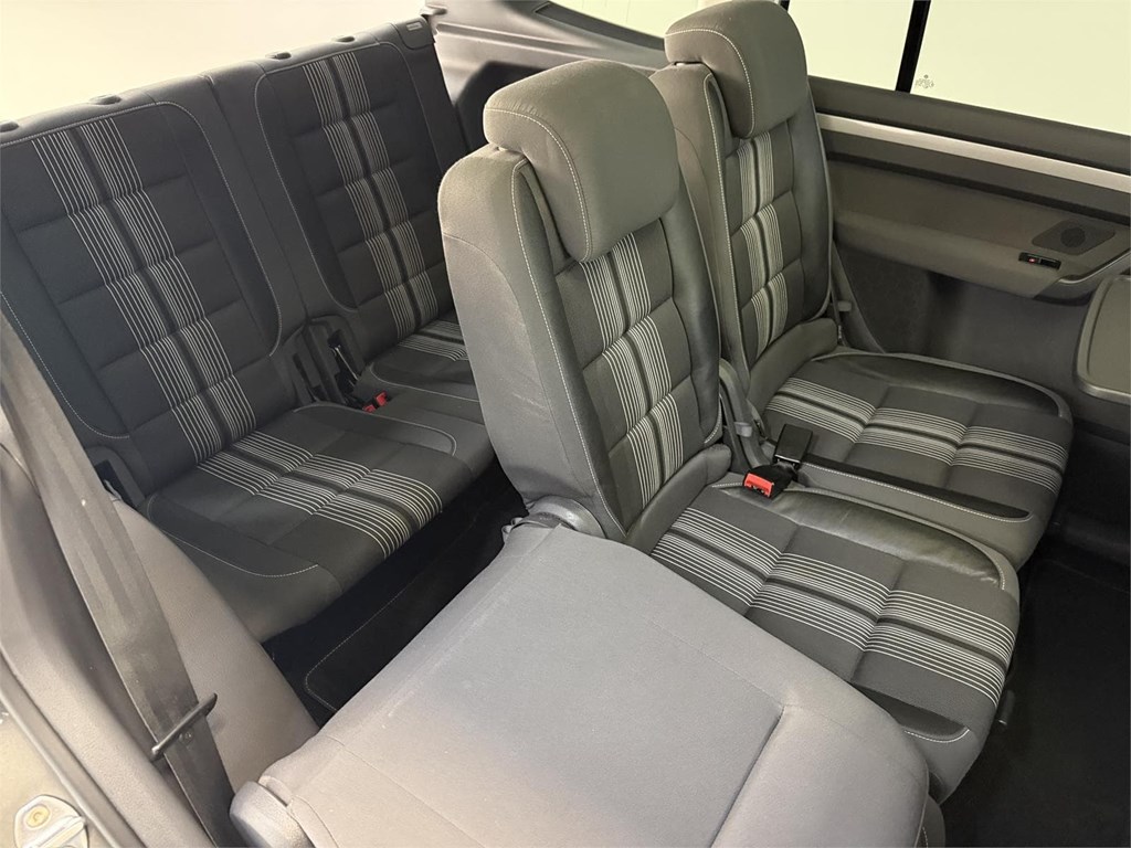 Foto 15 VW TOURAN 2.0 TDI 140cv 