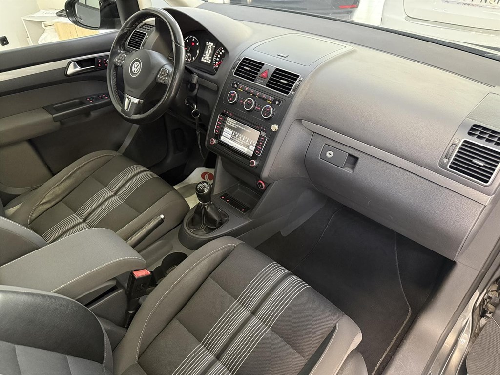 Foto 6 VW TOURAN 2.0 TDI 140cv 