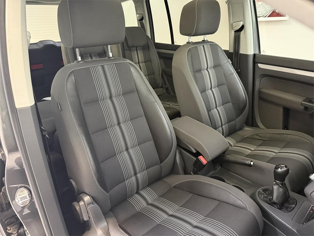 Foto 7 VW TOURAN 2.0 TDI 140cv 