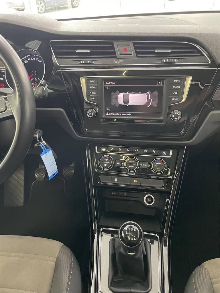 Foto 12 VW TOURAN 2.0 TDI 150cv 