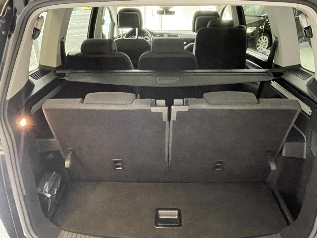 Foto 19 VW TOURAN 2.0 TDI 150cv 